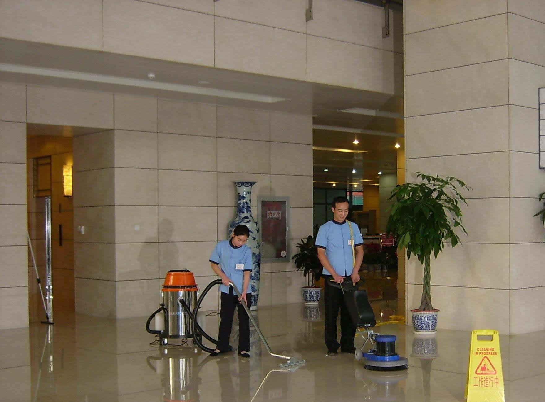 富拉尔基区社区保洁